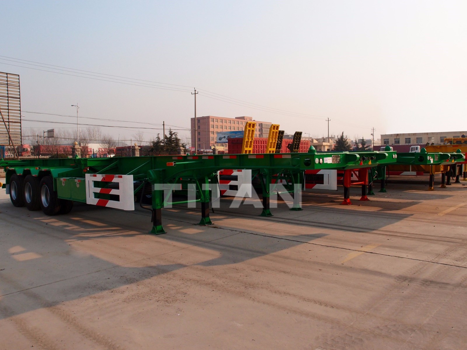 3 axle 40 foot skeletal trailer